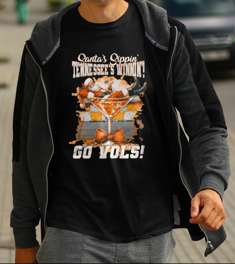 Santa's Sippin' Tennessee's Winnin' Go Vols T-Shirt
