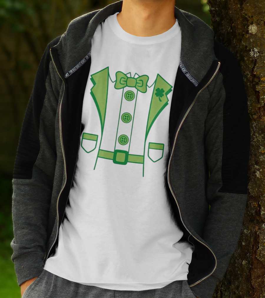 Leprechaun Suit With Bowtie And Shamrock St Patty’s Day T-Shirt