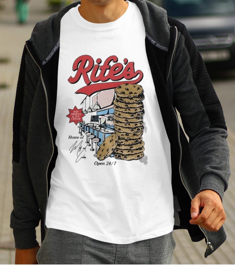 Rife's Diner 2025 Cookie Stack Retro Style T-Shirt