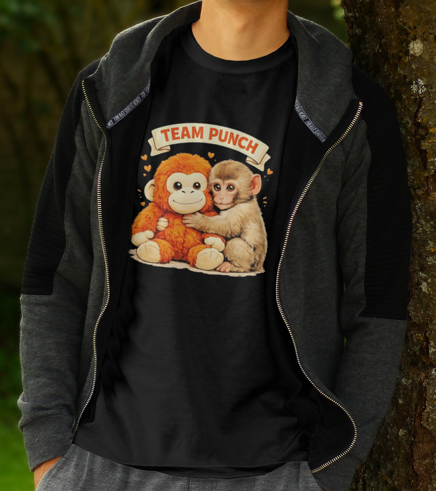 Team Punch Cute Baby Monkey Hugging Orange Plush Toy Charming Japanese Style Hearts T-Shirt