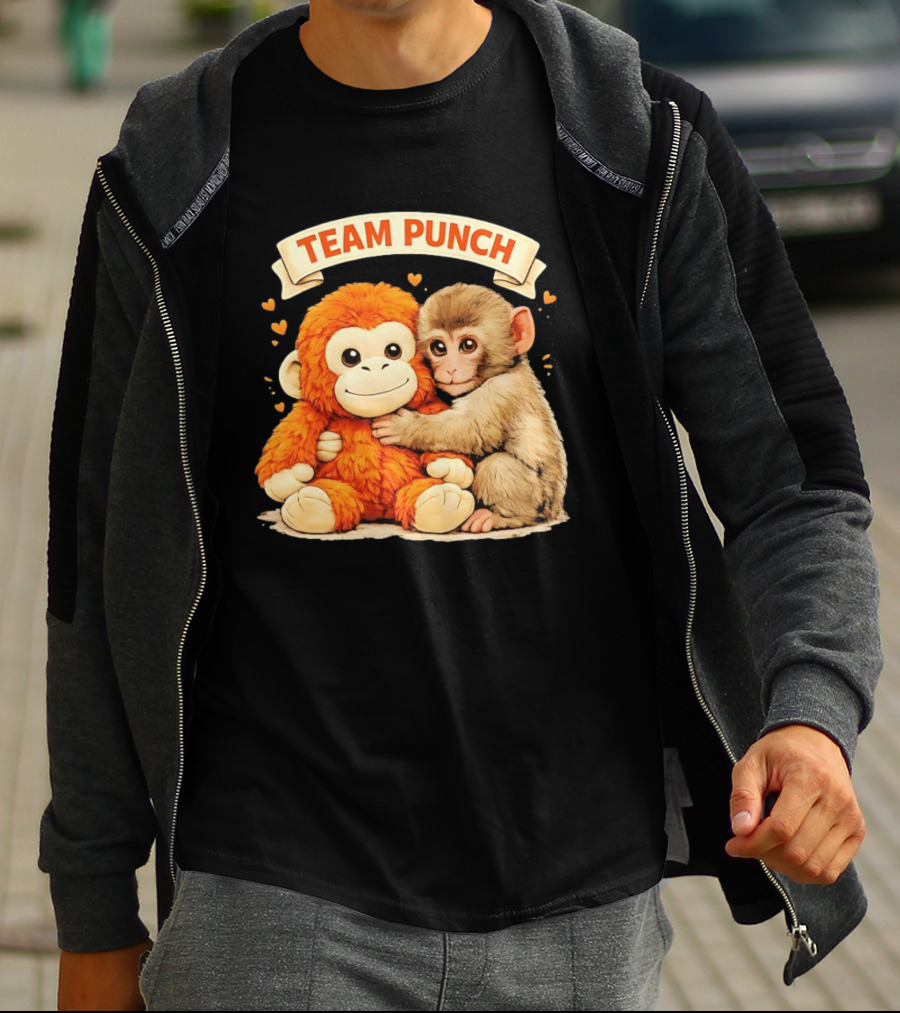 Team Punch Cute Baby Monkey Hugging Orange Plush Toy Charming Japanese Style Hearts T-Shirt