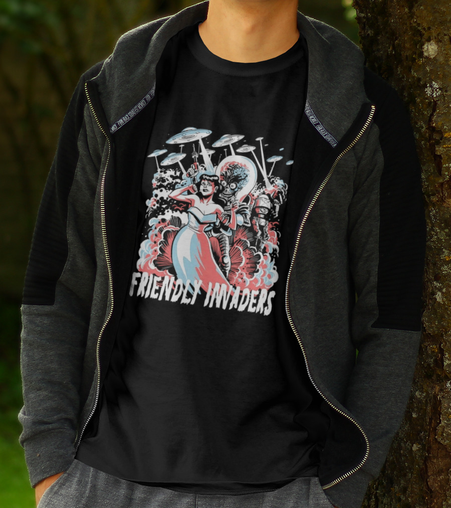 Friendly Invaders Retro UFO Invasion Art With Vintage Sci Fi T-Shirt