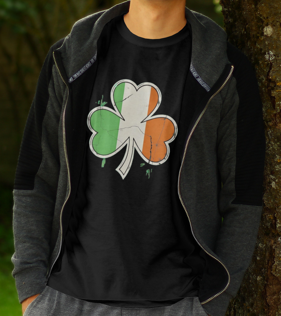 St Patrick's Day Shamrock With Italy Flag T-Shirt