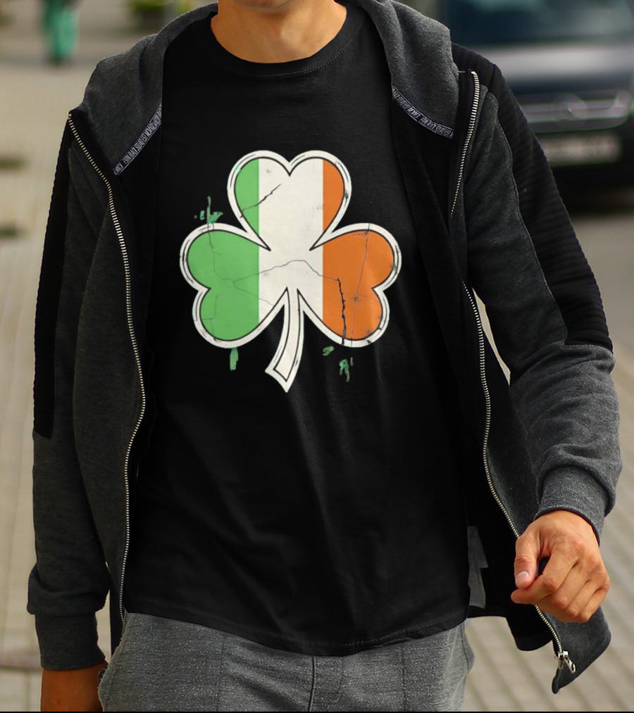 St Patrick's Day Shamrock With Italy Flag T-Shirt