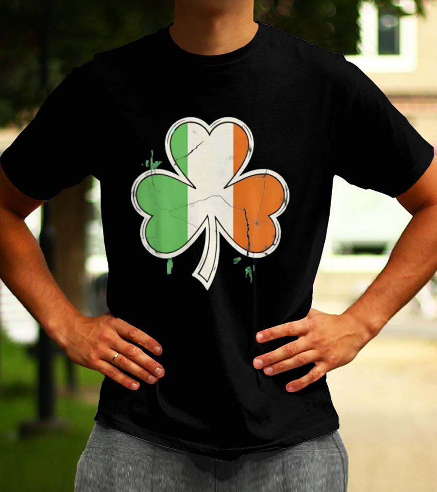St Patrick's Day Shamrock With Italy Flag T-Shirt