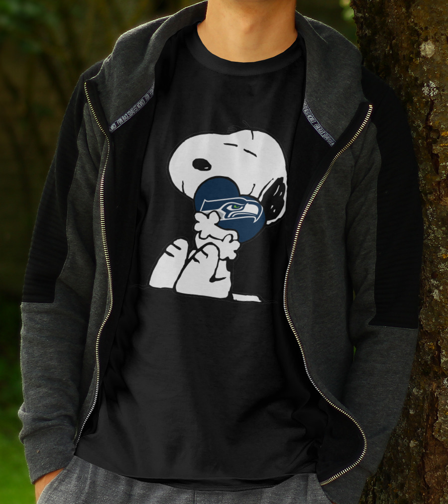 Seattle Seahawks Snoopy Hugging Heart T-Shirt