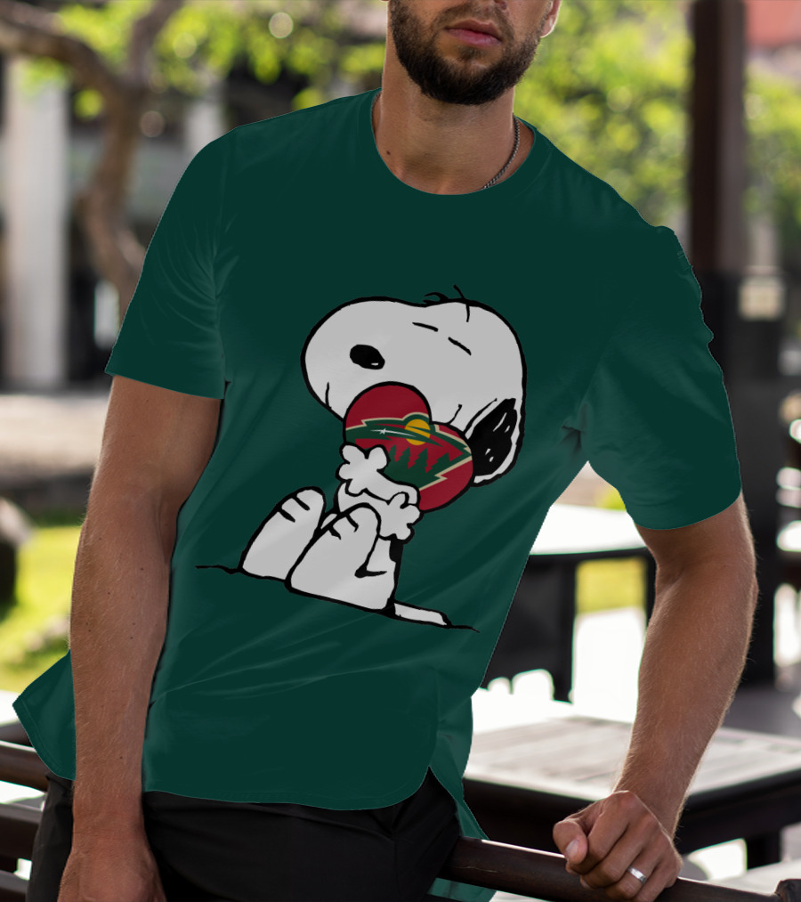 Minnesota Wild Snoopy Hugging Heart T-Shirt