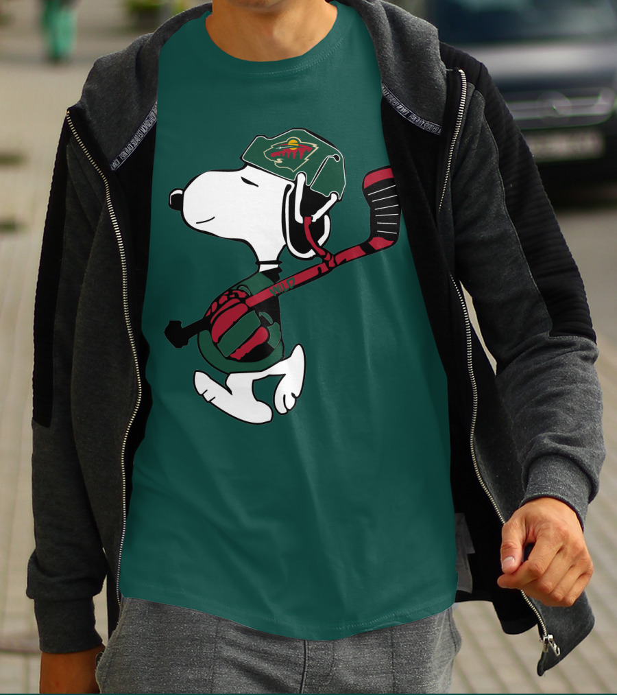 Minnesota Wild Snoopy Hockey T-Shirt