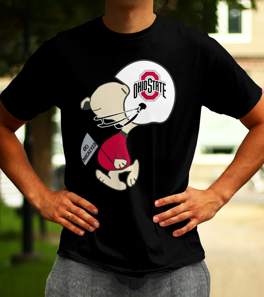 Snoopy Ohio State Buckeyes Go Buckeyes Football Helmet T-Shirt