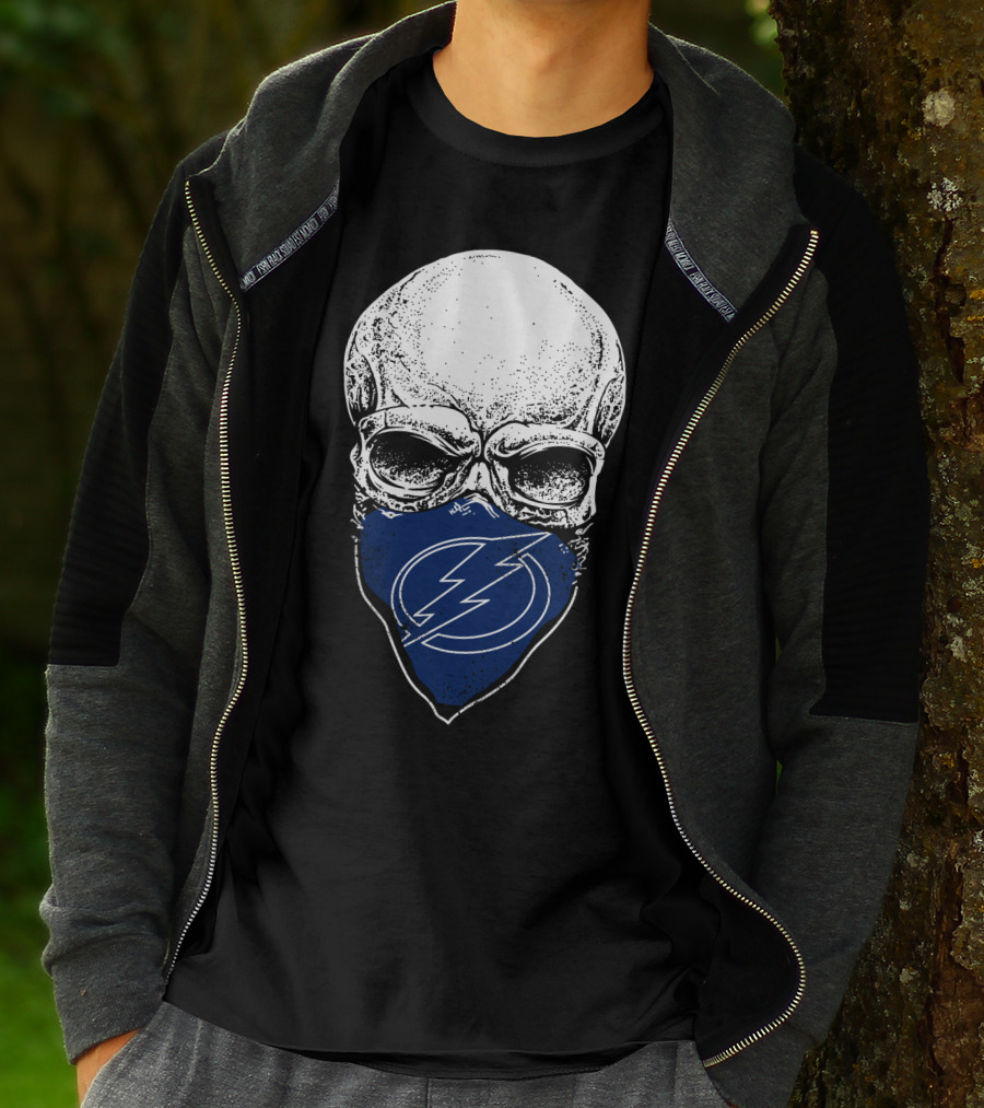 Tampa Bay Lightning Skull Bandana Hockey Fan T-Shirt