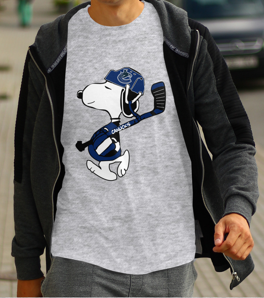 Vancouver Canucks Snoopy Hockey Player T-Shirt