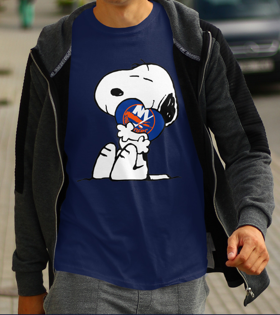 Snoopy Hugging New York Islanders Hockey T-Shirt