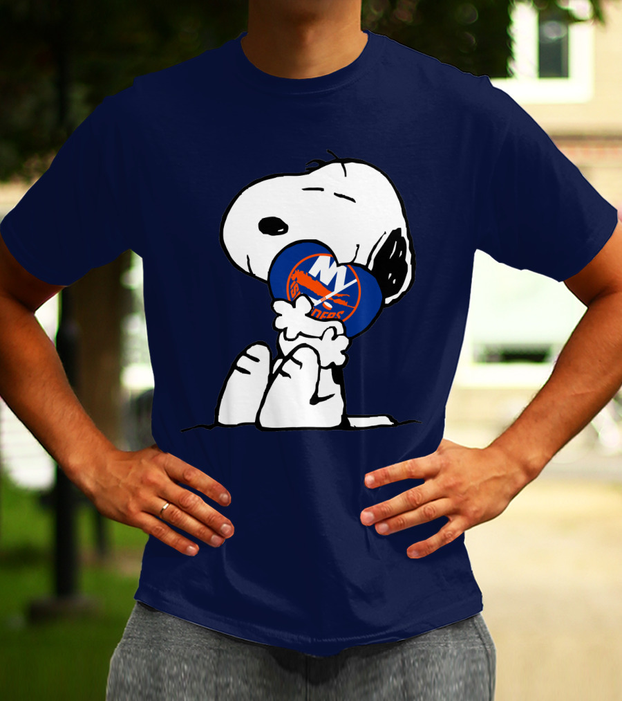 Snoopy Hugging New York Islanders Hockey T-Shirt