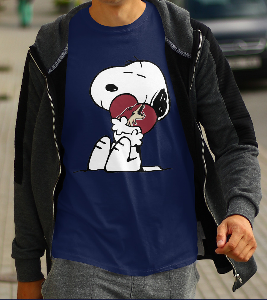 Snoopy Arizona Coyotes Hockey Team Heart Logo Hug T-Shirt