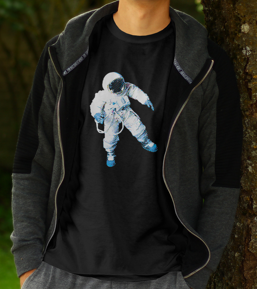 Astro 1015248 Astronaut Floating Spacesuit T-Shirt