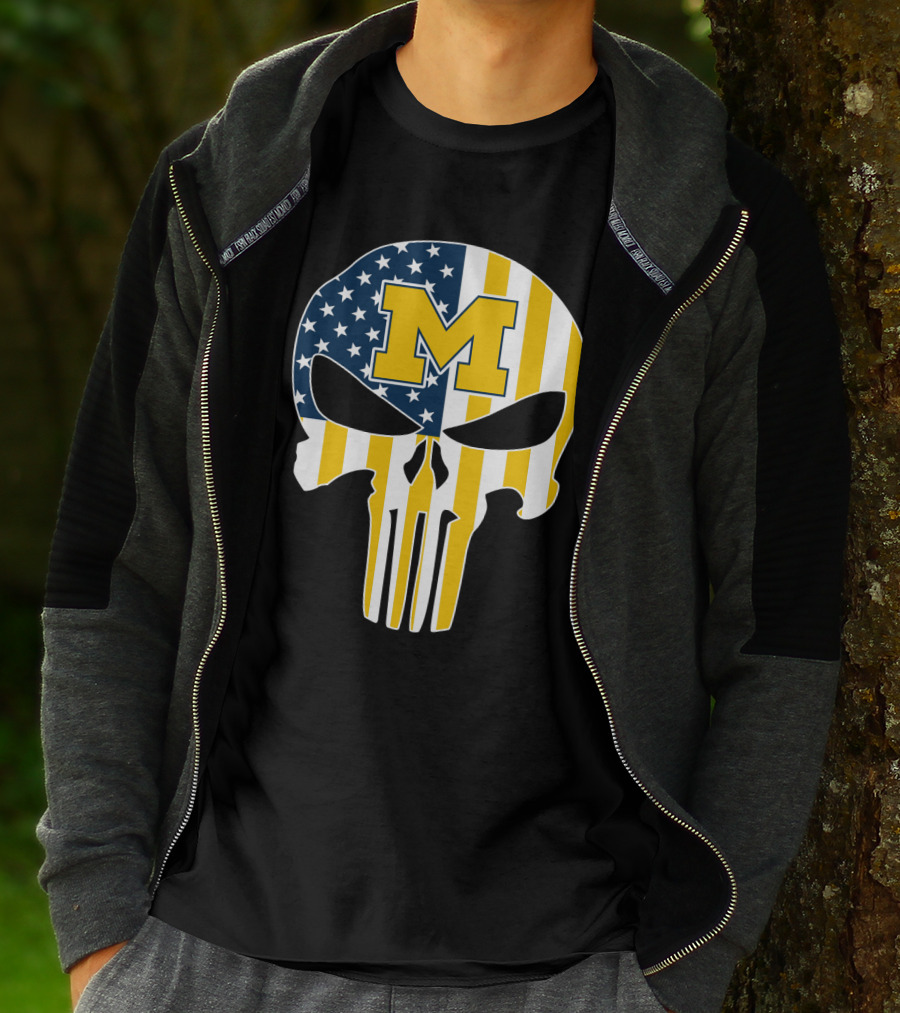 Michigan Wolverines M Logo Skull American Flag T-Shirt