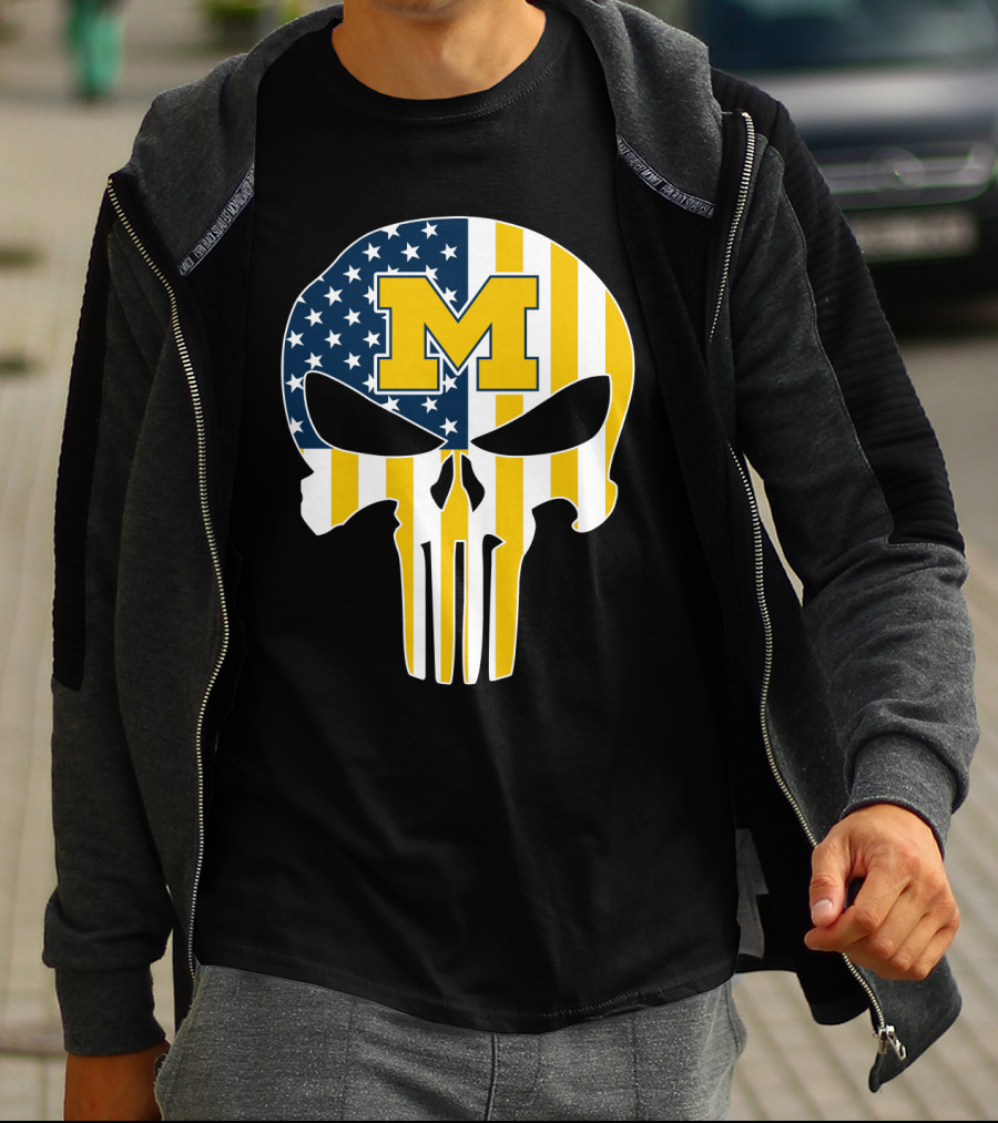 Michigan Wolverines M Logo Skull American Flag T-Shirt