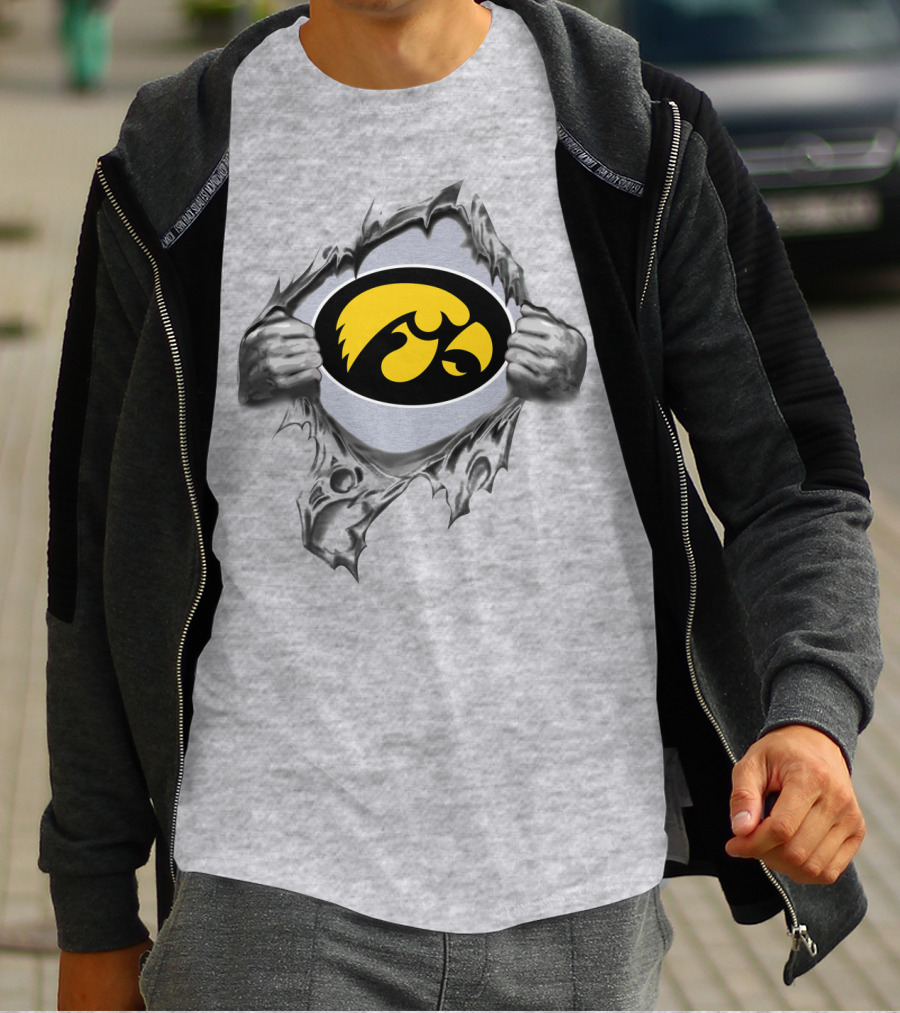 Iowa Hawkeyes Logo Torn Skin Teaser T-Shirt