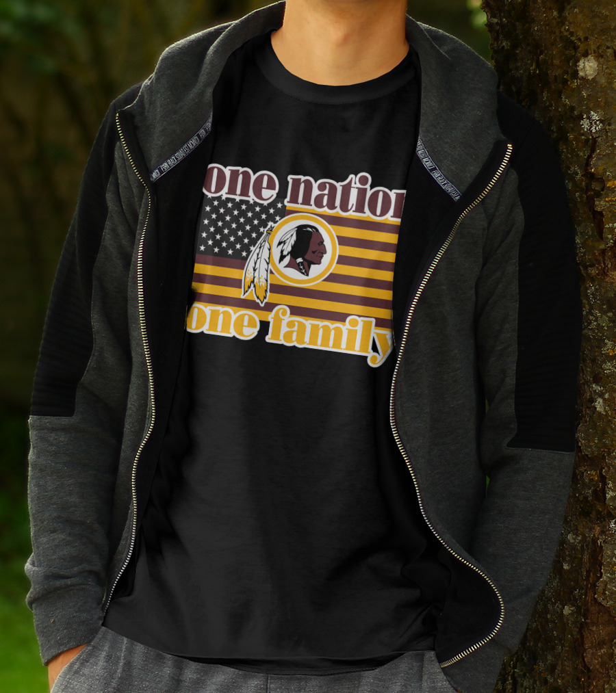 One Nation One Family Washington Redskins Logo American Flag T-Shirt