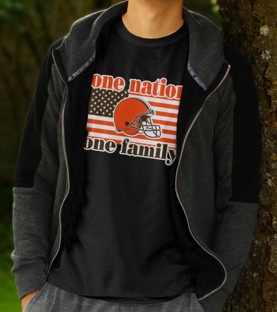 One Nation One Family Cleveland Browns Helmet Flag T-Shirt