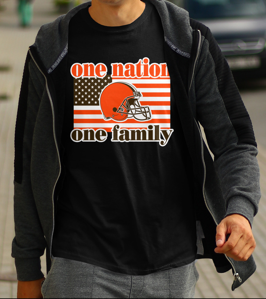 One Nation One Family Cleveland Browns Helmet Flag T-Shirt