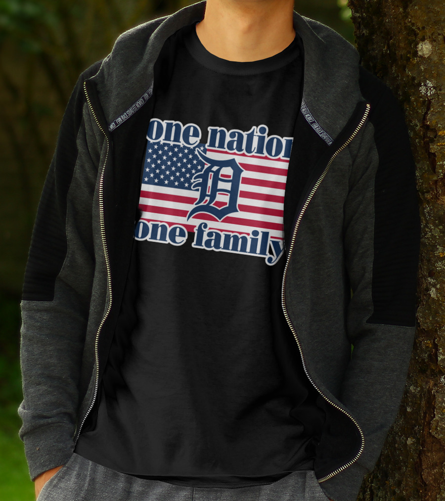 One Nation One Family Detroit Tigers American Flag T-Shirt