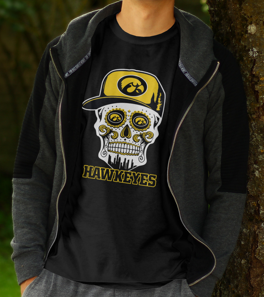 Iowa Hawkeyes Skull With Cap And City Skyline T-Shirt