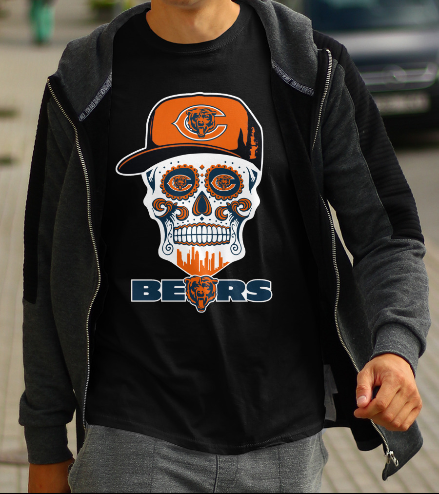 Chicago Bears Skull Hat Urban Skyline T-Shirt