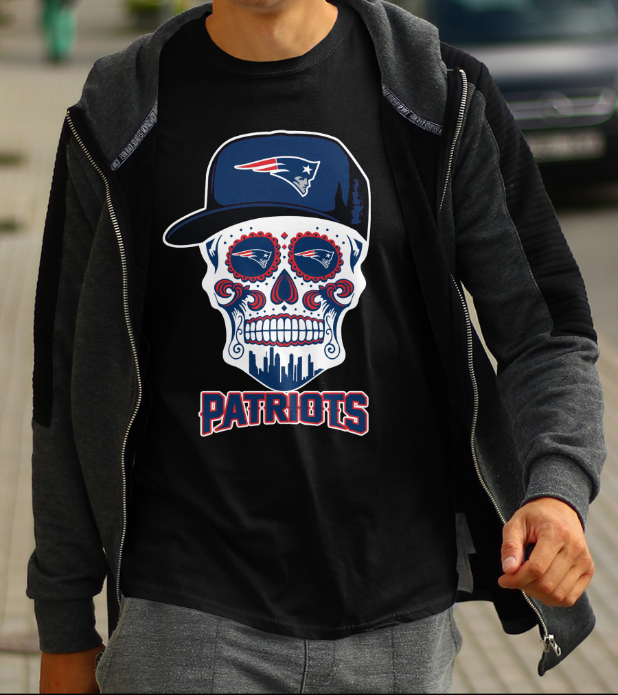 New England Patriots Skull With Hat And Cityscape T-Shirt