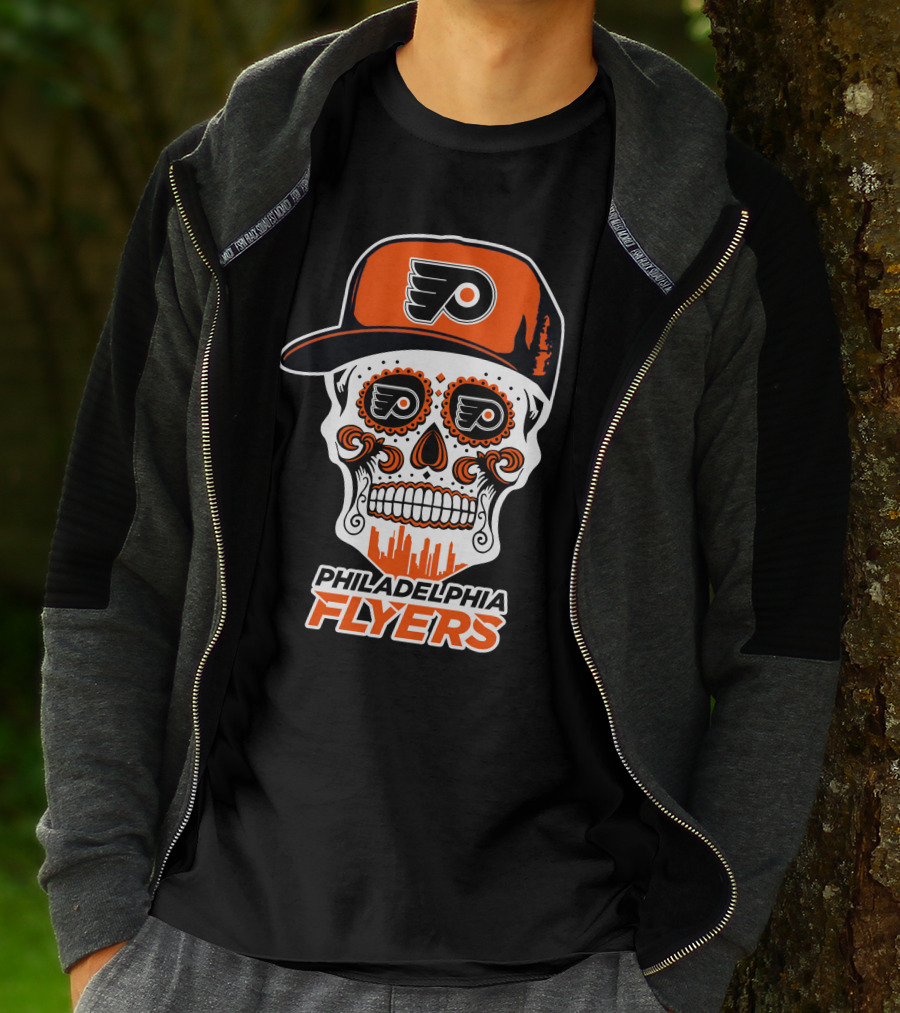 Philadelphia Flyers Skull Art With Cap And Skyline T-Shirt