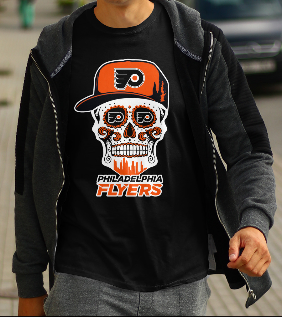 Philadelphia Flyers Skull Art With Cap And Skyline T-Shirt