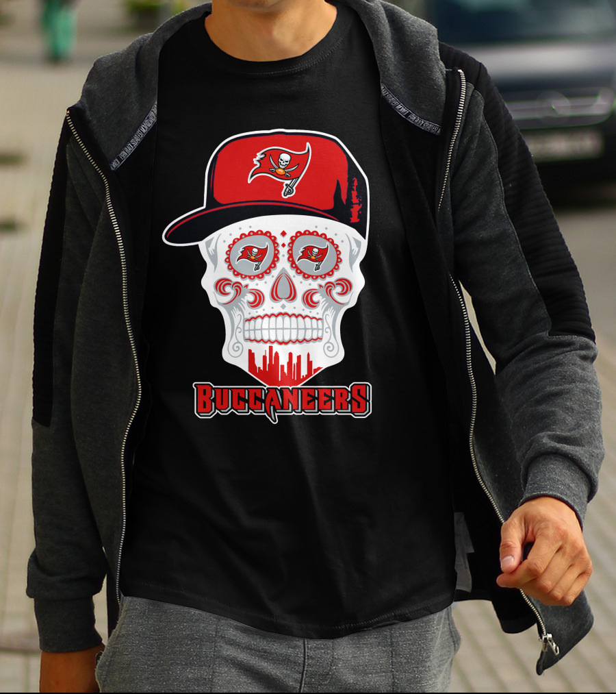 Tampa Bay Buccaneers Skull With Hat T-Shirt