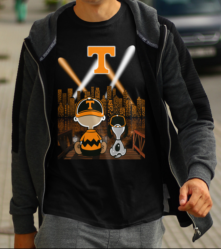 Tennessee Volunteers Snoopy And Charlie City Lights T-Shirt