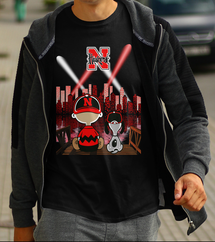 Nebraska Cornhuskers Huskers N City Skyline At Night With Peanuts Characters Charlie Brown And Snoopy T-Shirt
