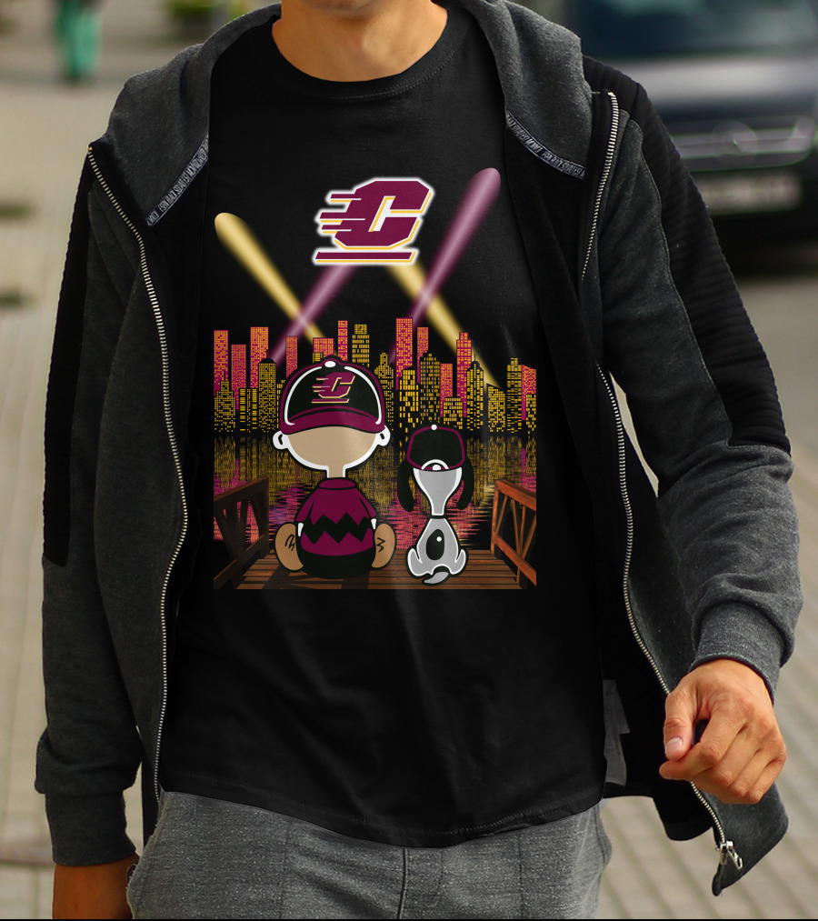 Central Michigan Chippewas 86 Peanuts City Night Skyline T-Shirt