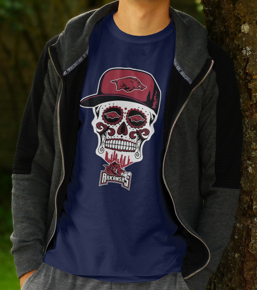 Arkansas Razorbacks Skull With Hat And Team T-Shirt