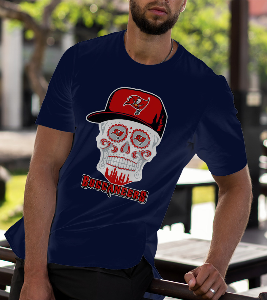 Buccaneers Skull With Hat T-Shirt