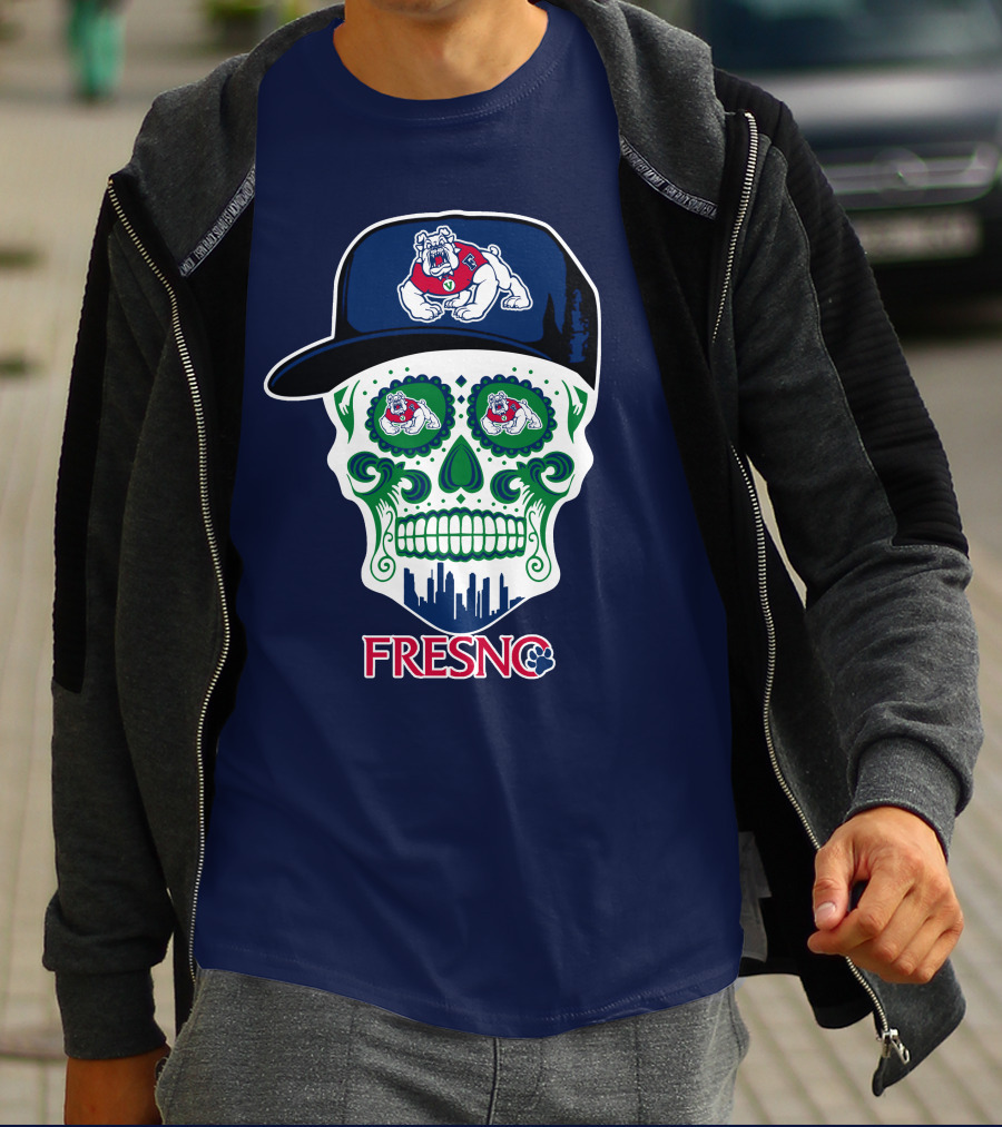 Fresno State Bulldogs Skull Artwork With Bulldog Hat And City Skyline T-Shirt