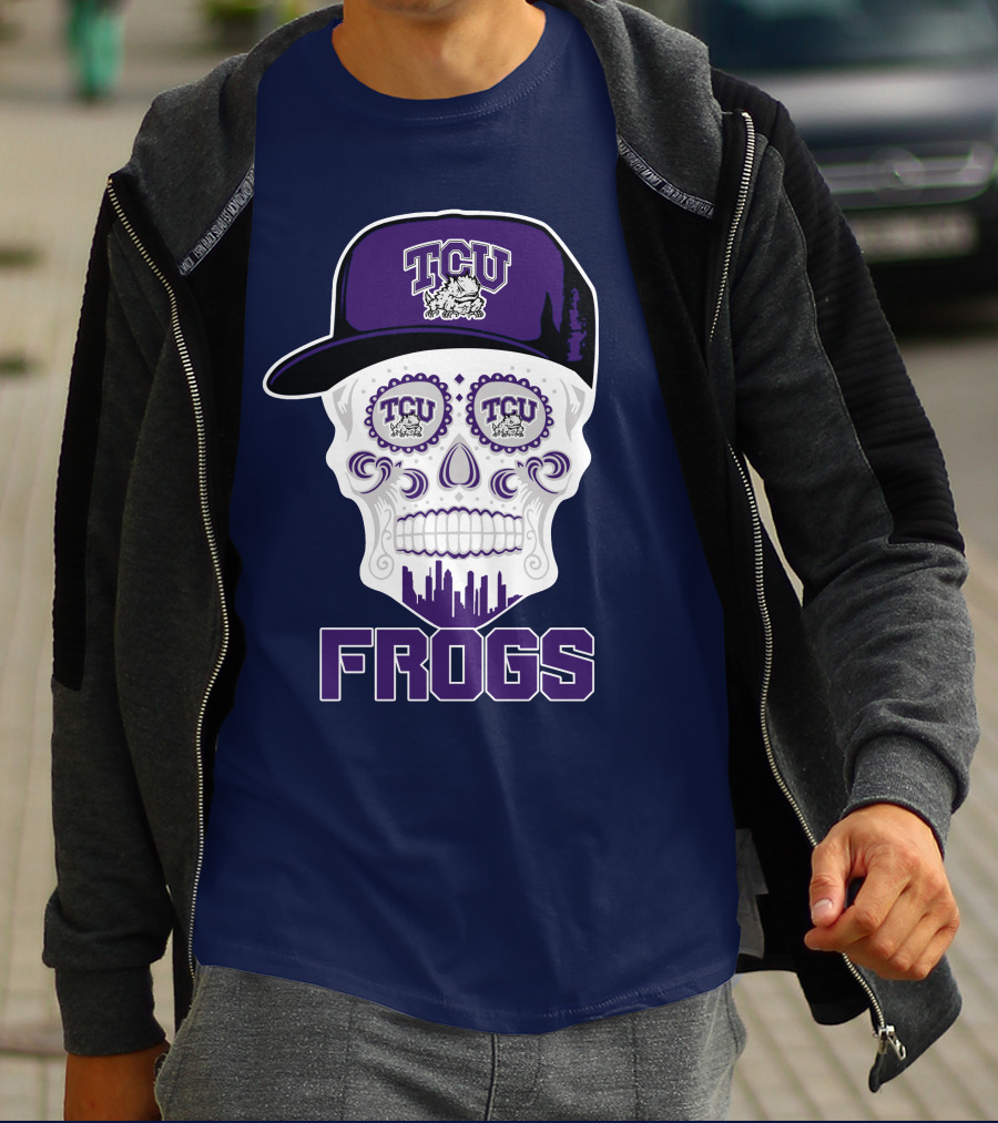 Tcu Horned Frogs Skull Logo With Cap T-Shirt