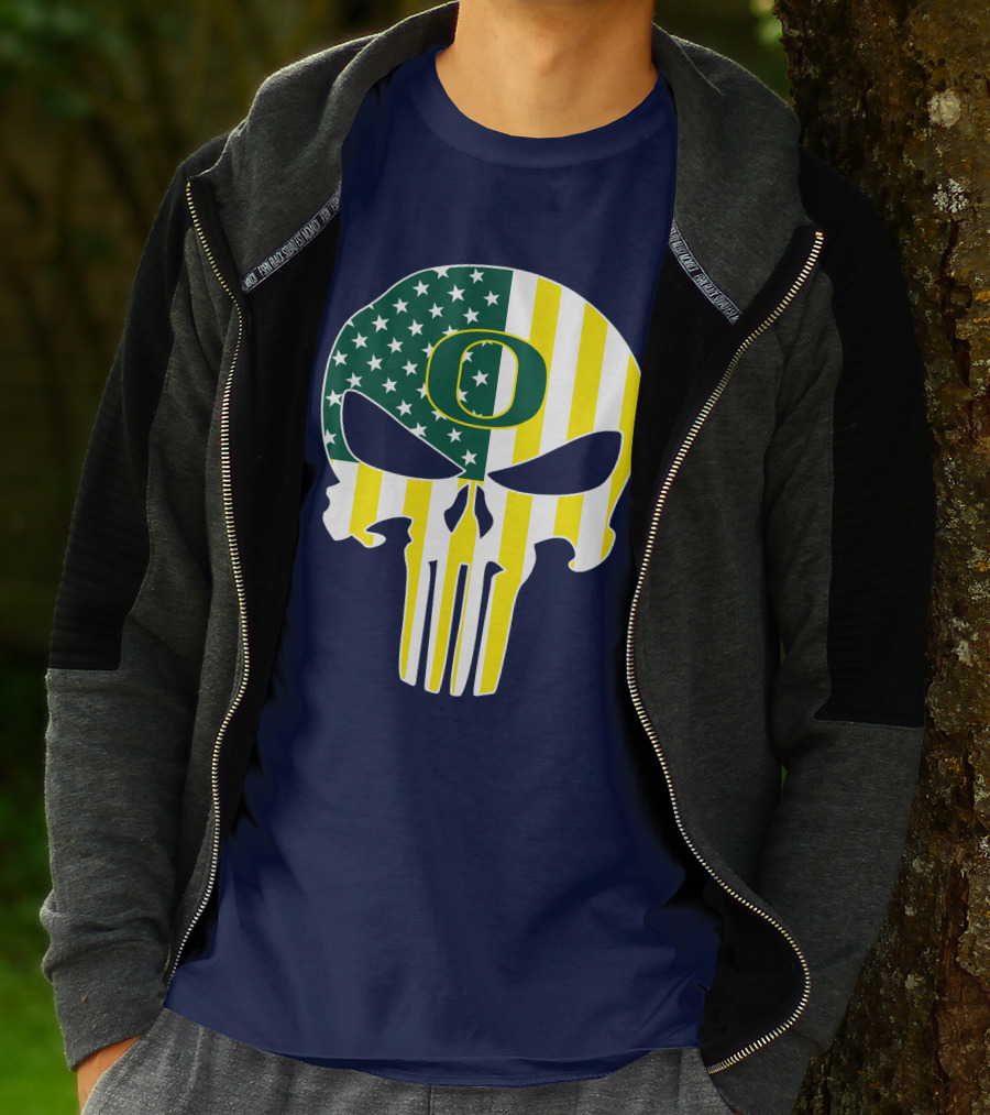 Oregon Ducks Punisher Skull American Flag T-Shirt