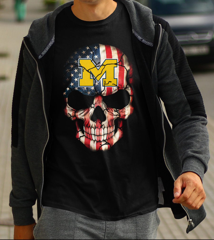 Michigan Wolverines American Flag Skull 67 T-Shirt