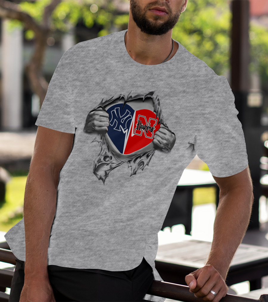 Yankees Huskers Nebraska Heart Torn Open T-Shirt