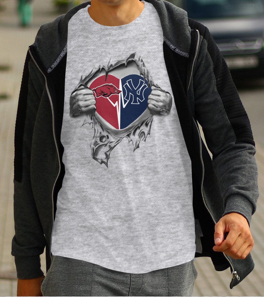 Yankees Razorbacks Heart Torn Open T-Shirt
