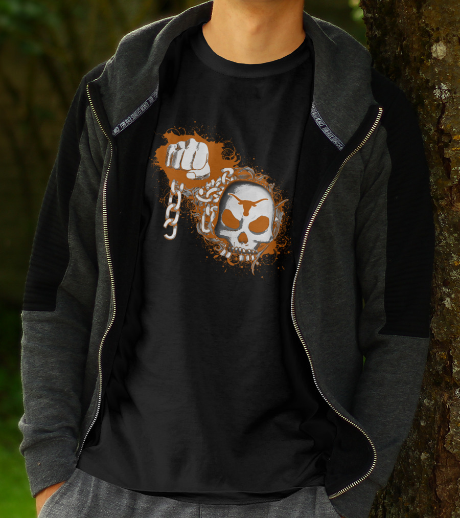 Texas Longhorns Skull And Chains Artwork T-Shirt