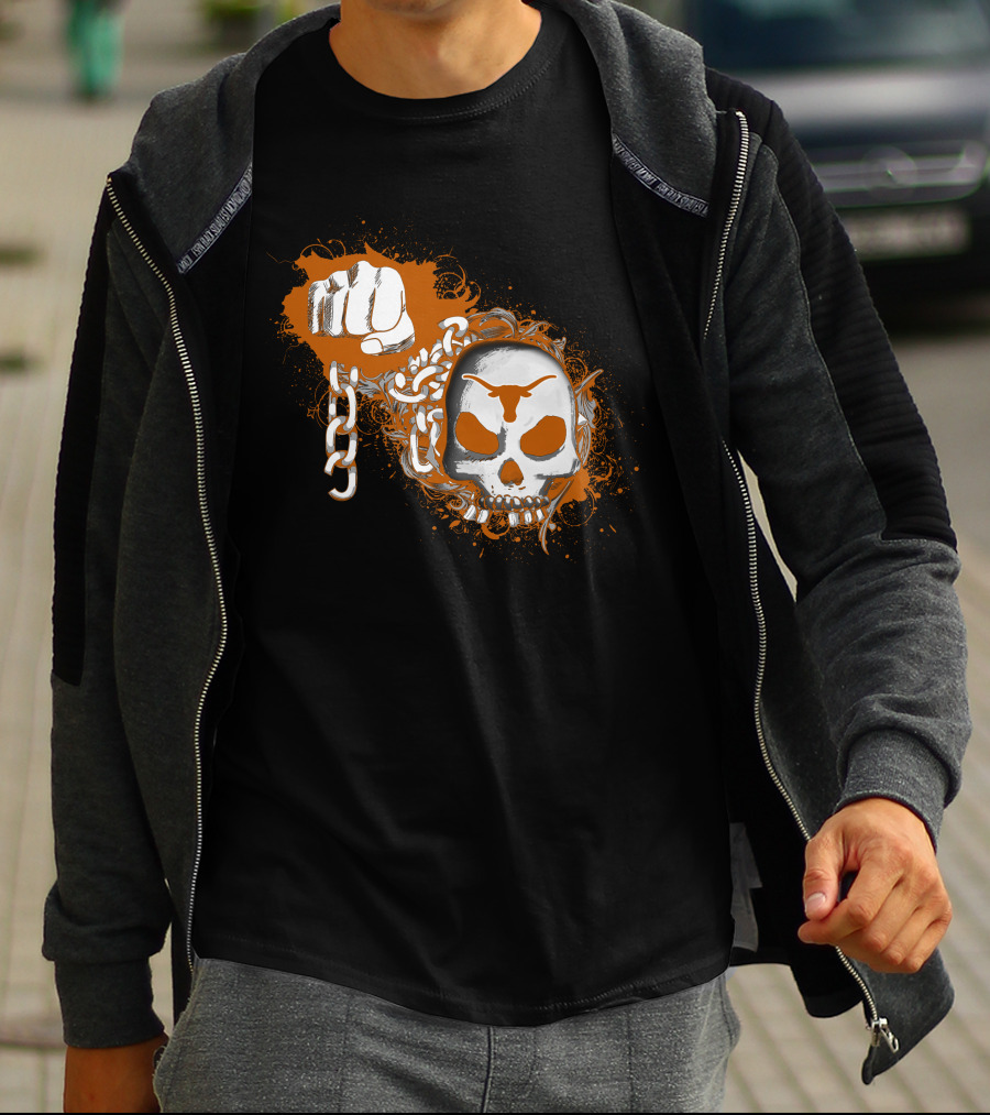 Texas Longhorns Skull And Chains Artwork T-Shirt