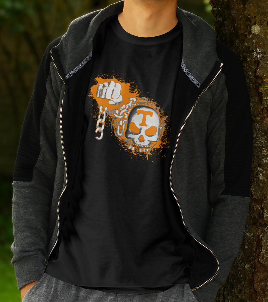 Tennessee Volunteers Skull And Fist With Chains And Orange T T-Shirt
