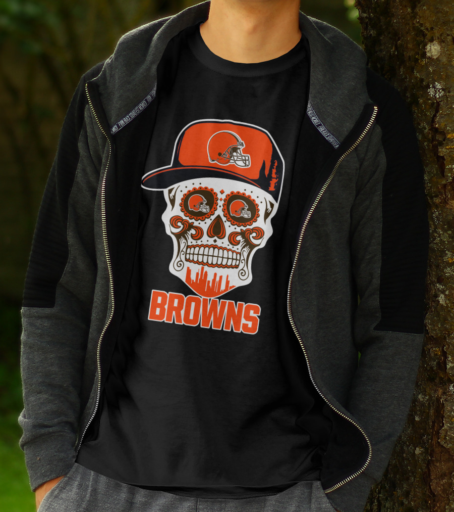 Cleveland Browns Skull With Helmet And City Skyline T-Shirt