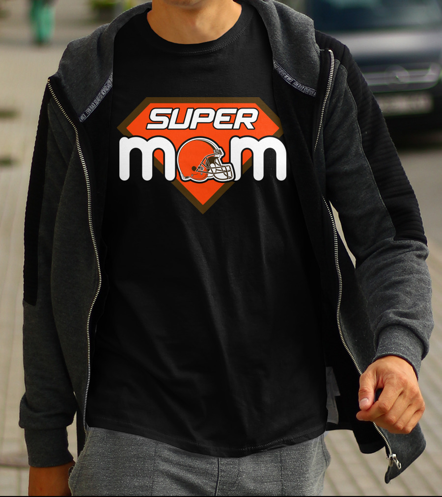 Super Mom Cleveland Browns Football Helmet T-Shirt