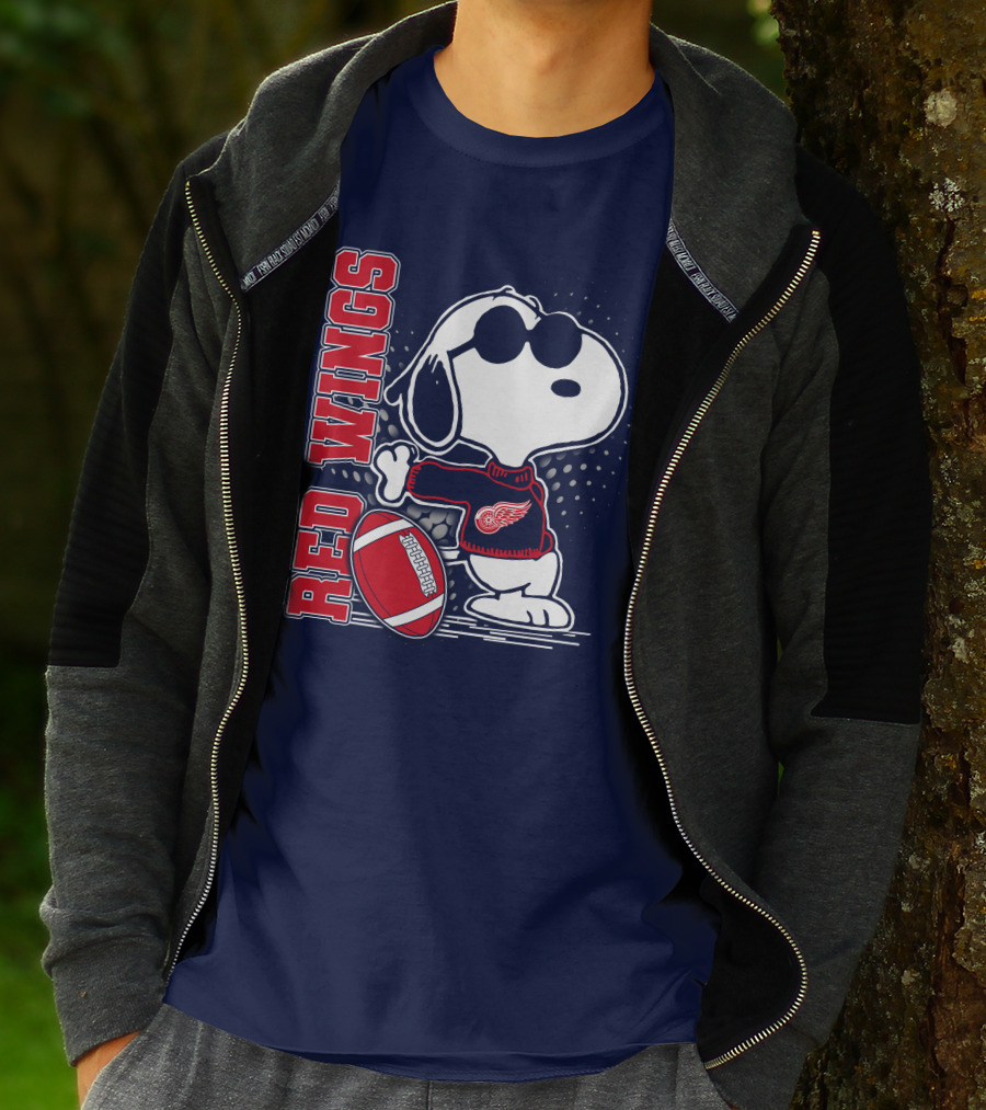 Red Wings Detroit Snoopy Football Peanuts T-Shirt