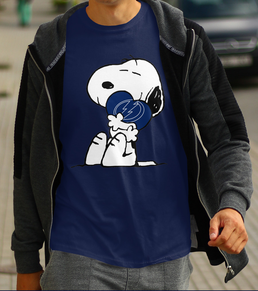 Tampa Bay Lightning Snoopy Hugging Heart T-Shirt
